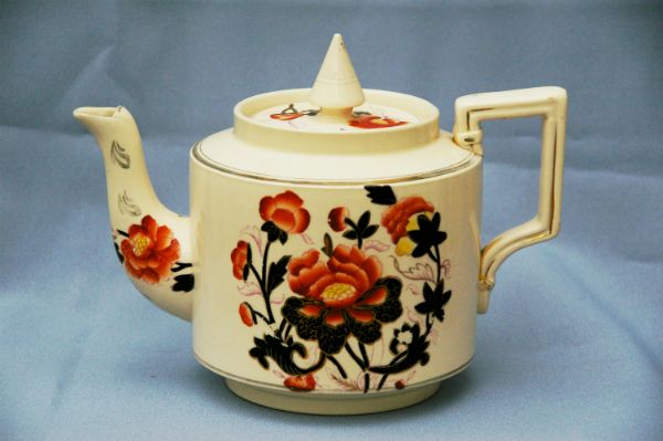 3532 Victoria teapot